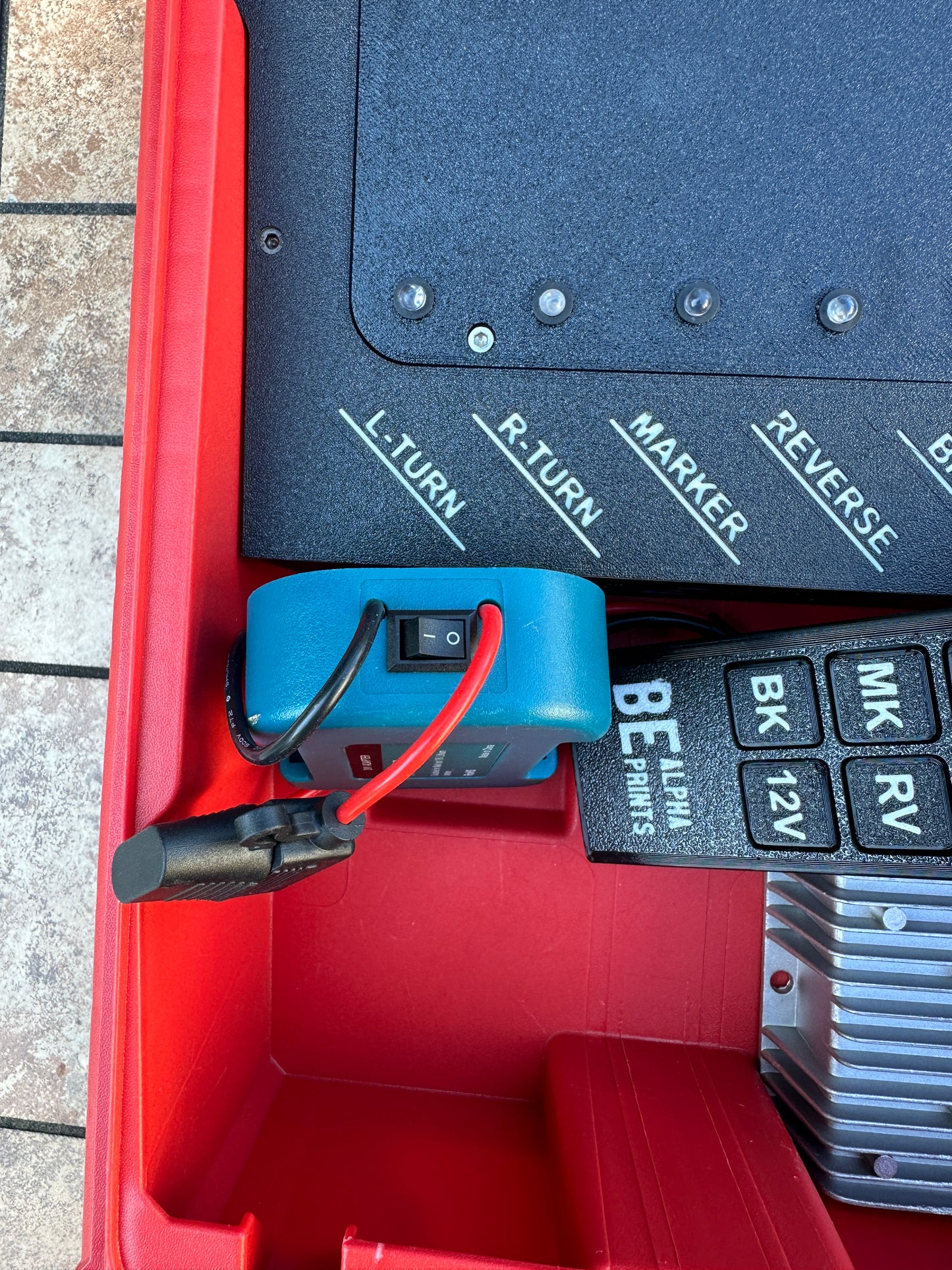 Wireless Trailer Light Tester For Makita 18V Battery, 7 Pin Trailer Light Tester, Milwaukee PACKOUT Container