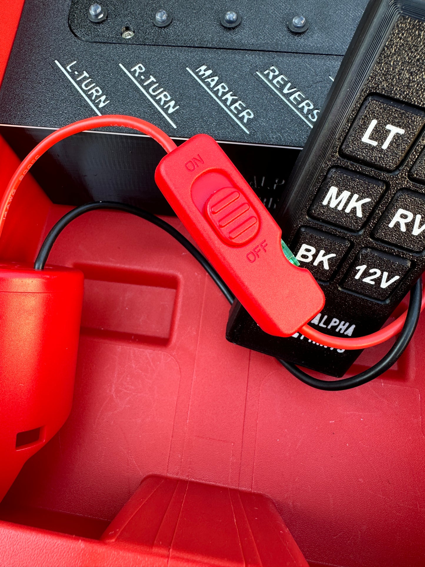 Wireless Trailer Light Tester For Milwaukee M12 Battery, 7 Pin Trailer Light Tester, Milwaukee PACKOUT Container